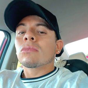 Meet your Posher, Carlos argenis